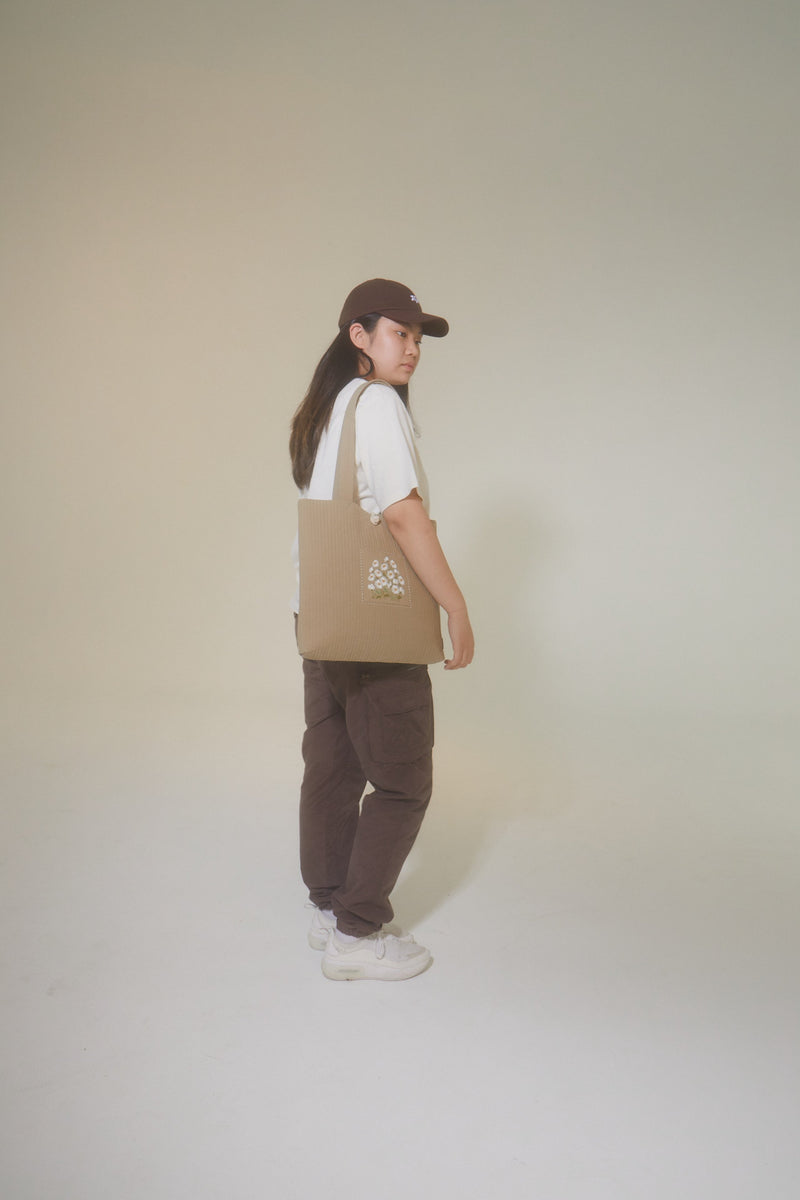 KKOT TOTE | FAWN PATCH DAISY