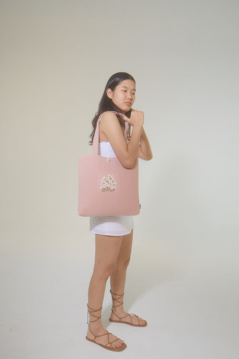 KKOT TOTE | BLUSH PATCH DAISY